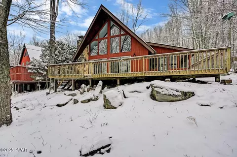 529 Lakeview Dr, Lake Ariel, PA 18436