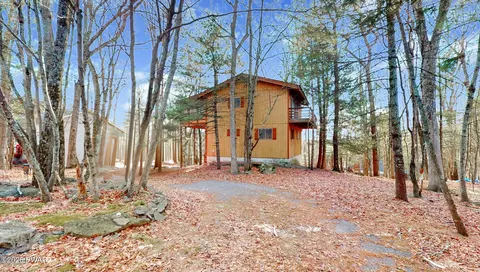 107 Redwood Rd, Milford, PA 18337