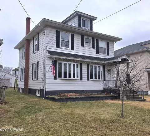 890 Barnesville Dr, Barnesville, PA 18214