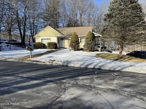 605 Erie Hts, Honesdale, PA 18431