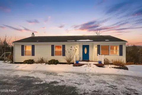 108 Boyds Mills Rd, Beach Lake, PA 18405