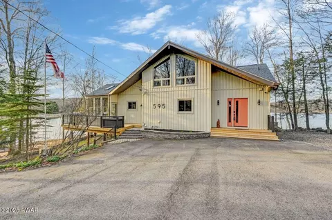 595 Pocono Ct, Lake Ariel, PA 18436