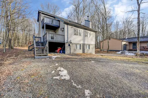 26 Windemere Ct, Lake Ariel, PA 18436