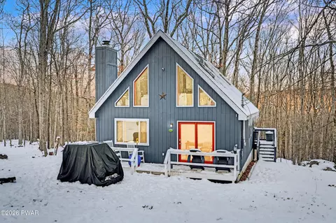 117 Turkey Cir, Lackawaxen, PA 18435
