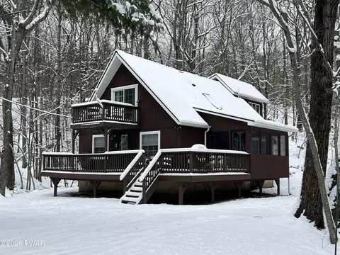 124 Saint Moritz Dr, Tafton, PA 18464