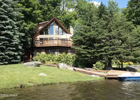 1086 Beaver Lake Dr, Lake Ariel, PA 18436