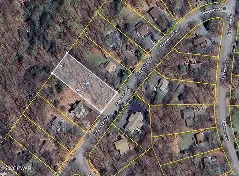 20 Ridgewood Cir, Lake Ariel, PA 18436
