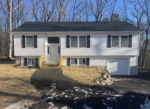 123 Van Auken Hill Rd, Milford, PA 18337