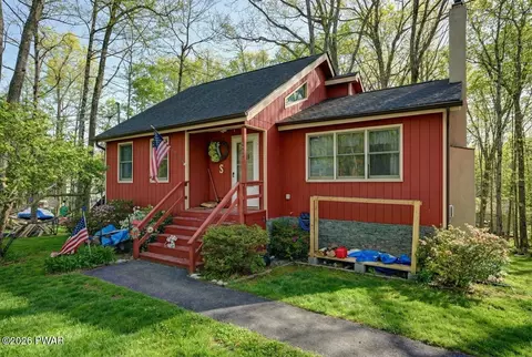 296 Chestnuthill Dr, Lake Ariel, PA 18436