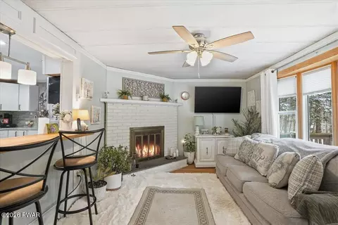 202 Fox Rd, Dingmans Ferry, PA 18328