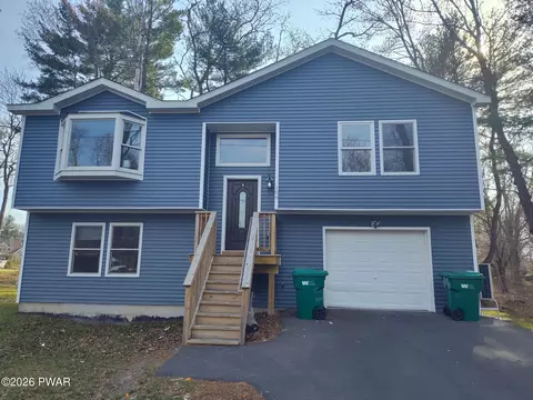 109 Rose Ln, Matamoras, PA 18336