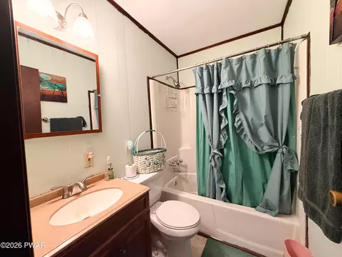 Bath - 110 Spring Dr, Dingmans Ferry, PA 18328 photo 1 of 2