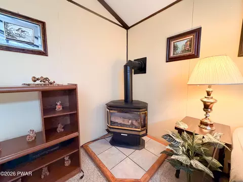 Living - 110 Spring Dr, Dingmans Ferry, PA 18328 photo 2 of 6