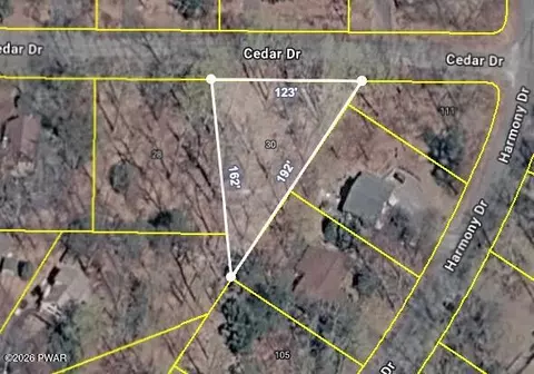 30 Cedar Dr, Lake Ariel, PA 18436