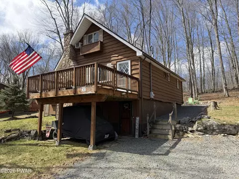 41 Deerfoot Rd, Lake Ariel, PA 18436