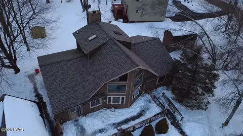 64 High Point Dr, Lake Ariel, PA 18436