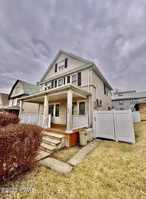 539 New York St, Dunmore, PA 18509