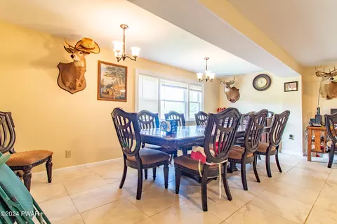Dining - 69 E Sterling Rd, Newfoundland, PA 18445 photo 2 of 4