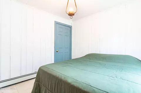 Bedroom - 69 E Sterling Rd, Newfoundland, PA 18445 photo 2 of 8