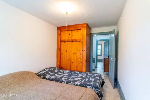 Bedroom - 69 E Sterling Rd, Newfoundland, PA 18445 photo 6 of 8
