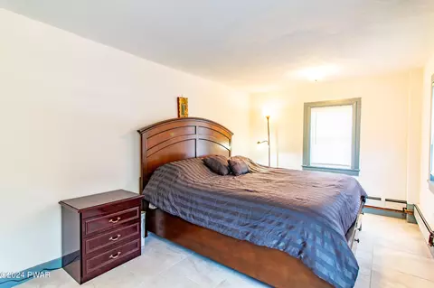 Bedroom - 69 E Sterling Rd, Newfoundland, PA 18445 photo 3 of 8