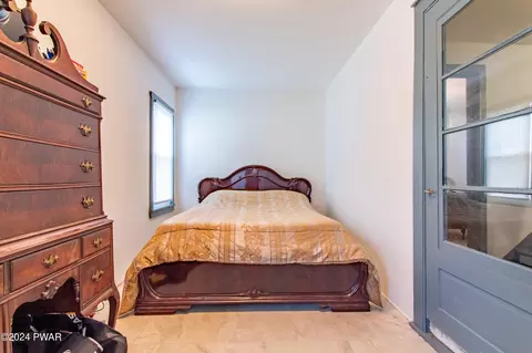 Bedroom - 69 E Sterling Rd, Newfoundland, PA 18445 photo 1 of 8