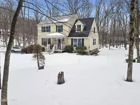 214 Primrose Ln, Milford, PA 18337