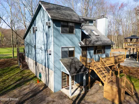 66 Wedge Dr, Lake Ariel, PA 18436
