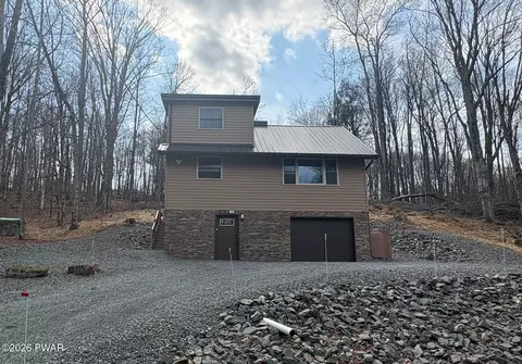 123 Deerfoot Rd, Lake Ariel, PA 18436