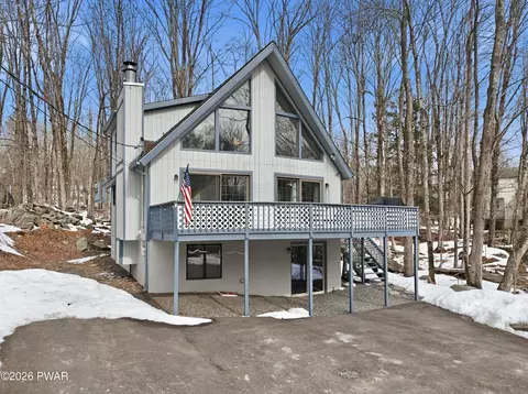 267 Lakeview Dr, Lake Ariel, PA 18436