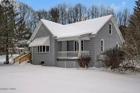 1279 Roosevelt Hwy, Waymart, PA 18472