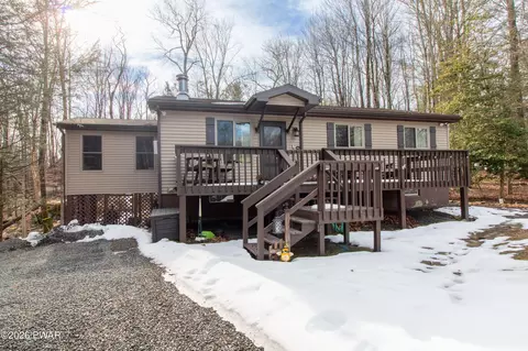12 Capricorn Cir, Lake Ariel, PA 18436