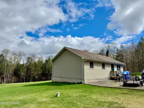 143 Robbs Rd, Damascus, PA 18415