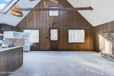 Living - 134 Lakeview Dr, Dingmans Ferry, PA 18328 photo 4 of 4