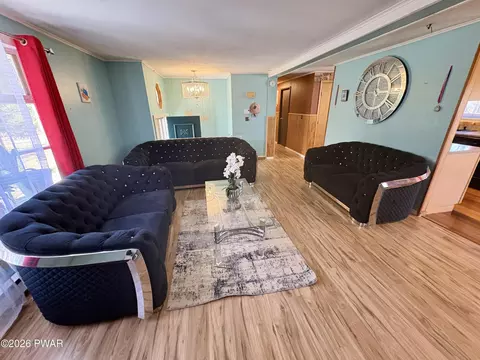 Living - 2193 Spring Dr, Bushkill, PA 18324 photo 4 of 6
