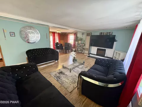 Living - 2193 Spring Dr, Bushkill, PA 18324 photo 3 of 6