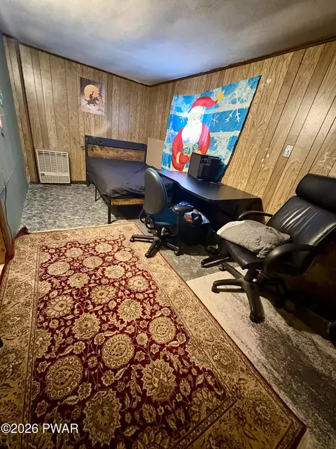 Bedroom - 2193 Spring Dr, Bushkill, PA 18324 photo 11 of 11