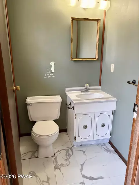 Bath - 2193 Spring Dr, Bushkill, PA 18324 photo 1 of 6