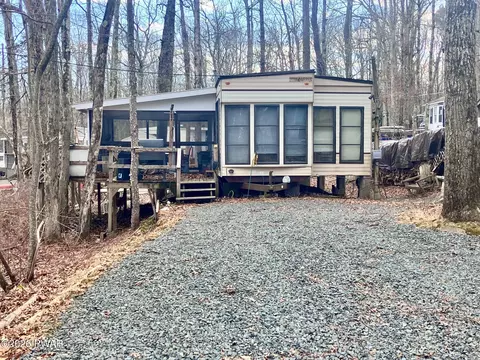 102 Deer Run, Milford, PA 18337