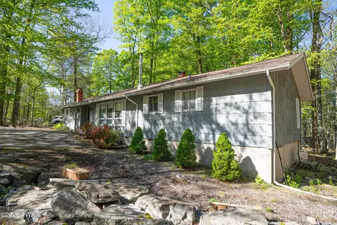 116 Northwood Ter, Lake Ariel, PA 18436