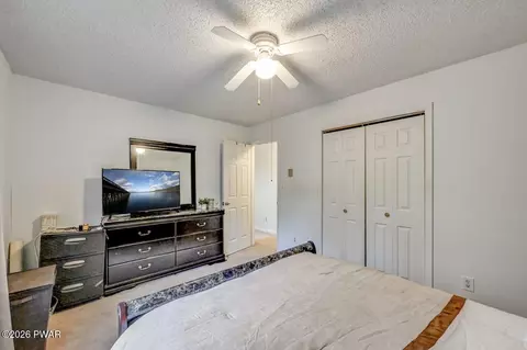 Bedroom - 100 Fox Rd, Dingmans Ferry, PA 18328 photo 9 of 11