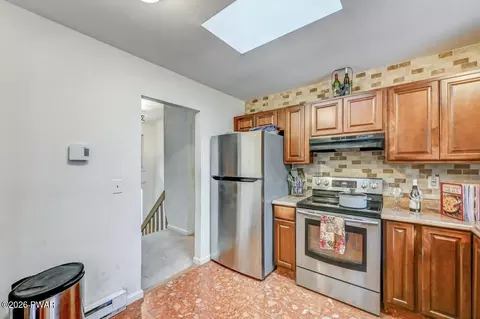 Kitchen - 100 Fox Rd, Dingmans Ferry, PA 18328 photo 4 of 5