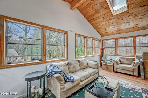 Exterior - 100 Fox Rd, Dingmans Ferry, PA 18328 photo 6 of 7