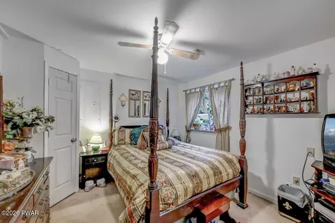 Bedroom - 100 Fox Rd, Dingmans Ferry, PA 18328 photo 4 of 11