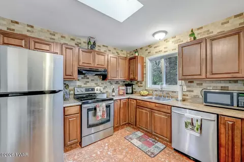 Kitchen - 100 Fox Rd, Dingmans Ferry, PA 18328 photo 1 of 5