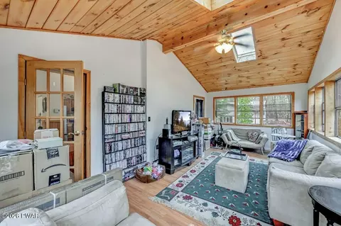 Living - 100 Fox Rd, Dingmans Ferry, PA 18328 photo 8 of 8