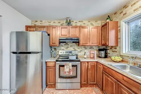 Kitchen - 100 Fox Rd, Dingmans Ferry, PA 18328 photo 5 of 5