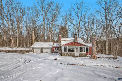 3146 Bear Swamp Rd, East Stroudsburg, PA 18302