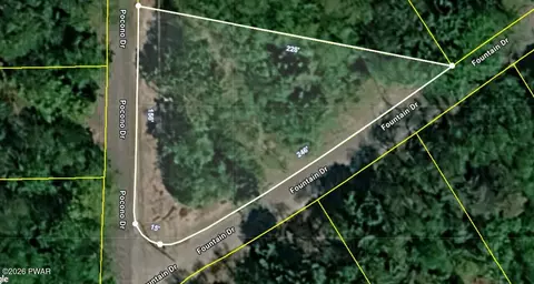 215 Fountain Dr, Newfoundland, PA 18445