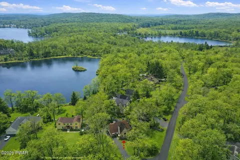 101 Cherry Point Cir, Canadensis, PA 18325